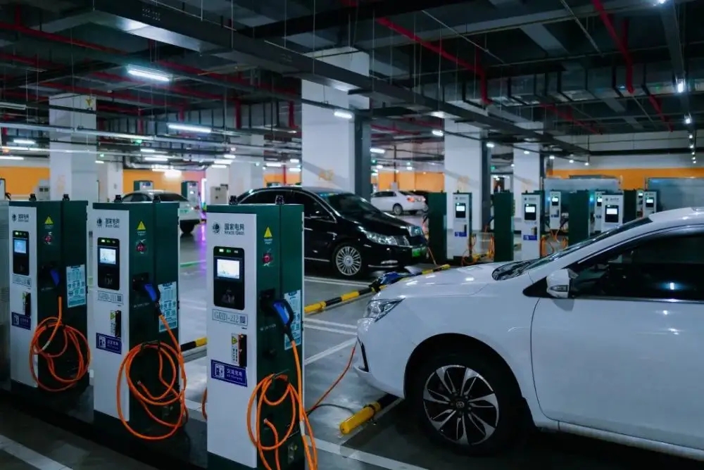 北京电动汽车充电桩25.6万个 2025年将达70万个